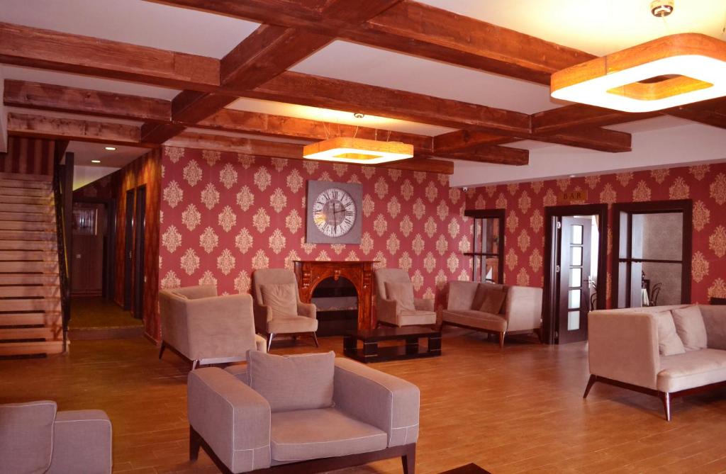 Edelweiss Hotel room 2