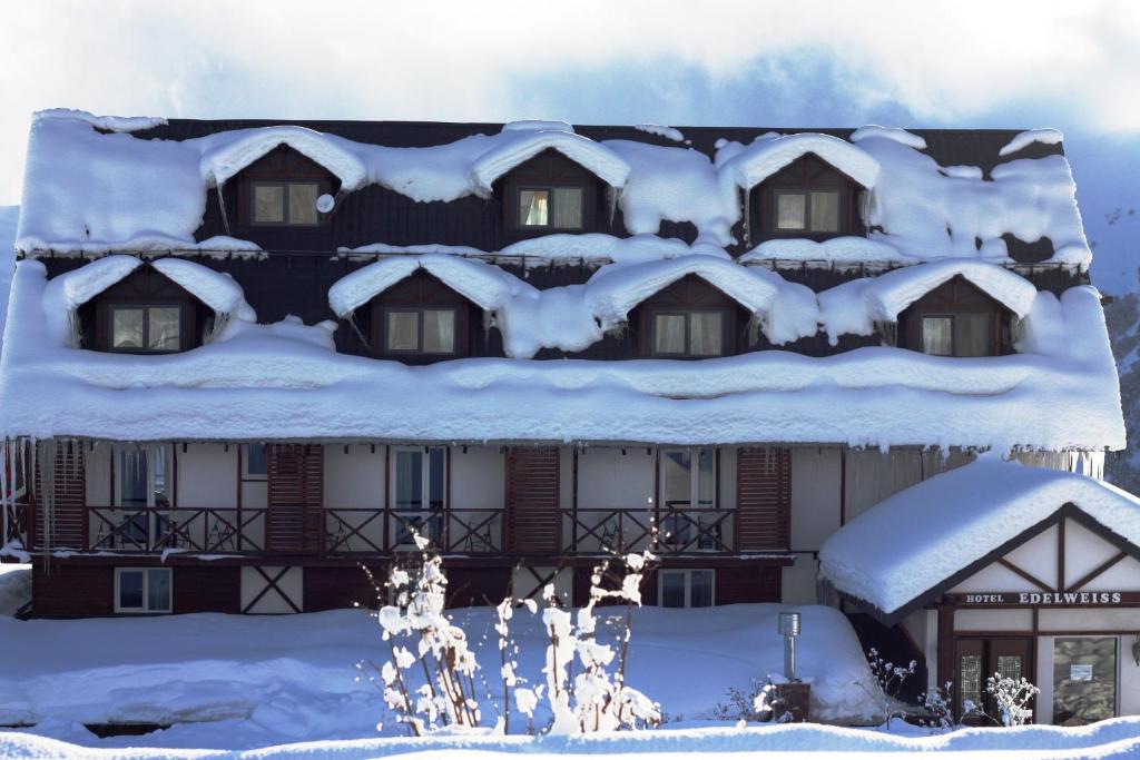 Edelweiss Hotel room 3
