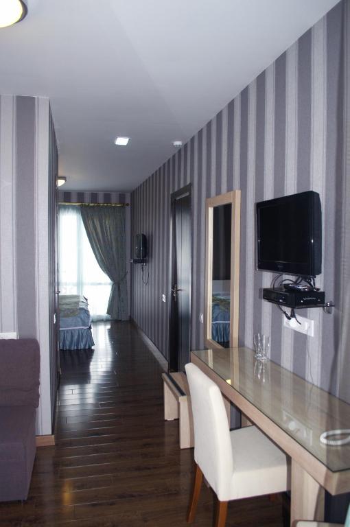 Edelweiss Hotel room 5